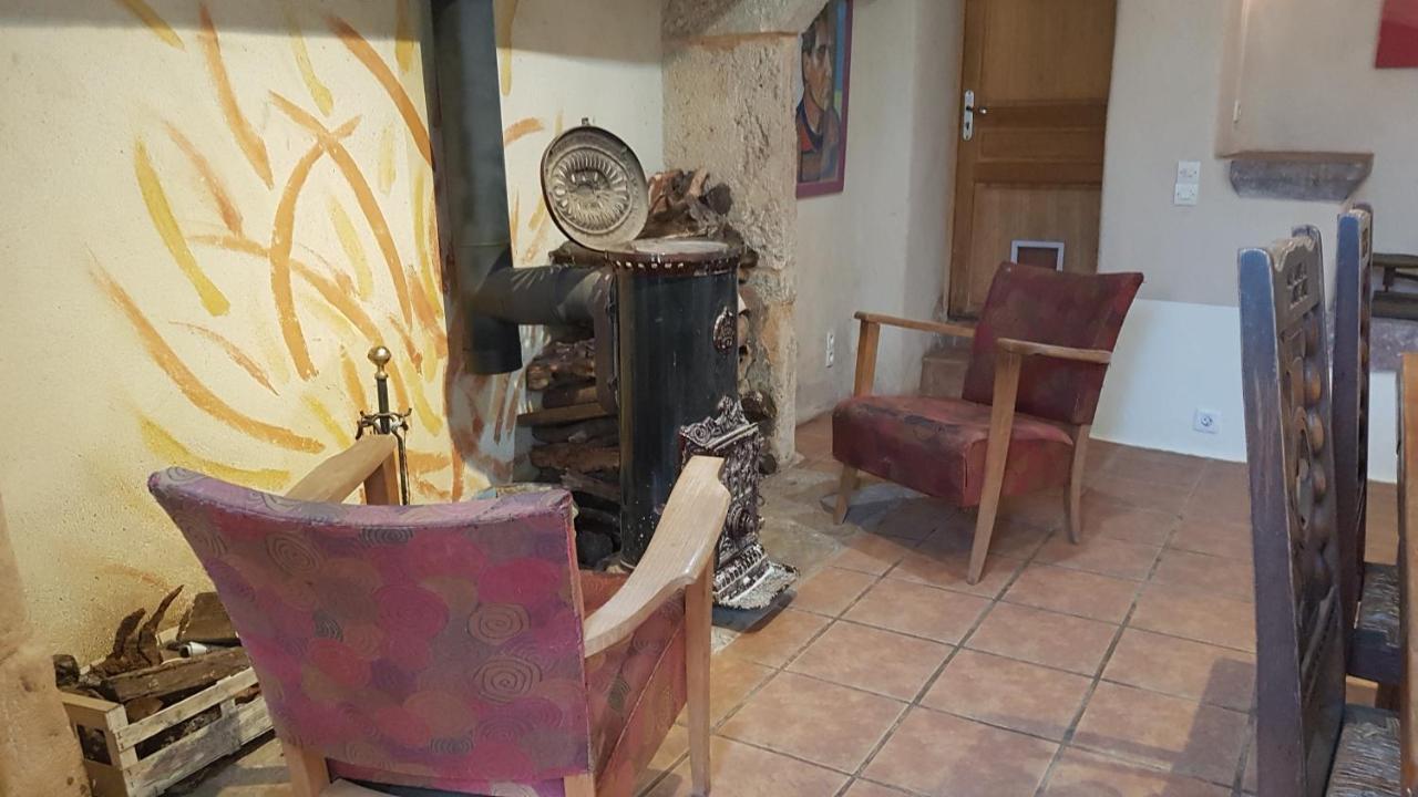 Maison Isolee Dans Les Vignes Et Les Bois Valady エクステリア 写真